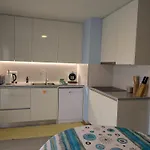 Apartment T2 Na Da Com Varanda - Yellow Door