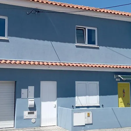 T2 Na Da Com Varanda - Yellow Door